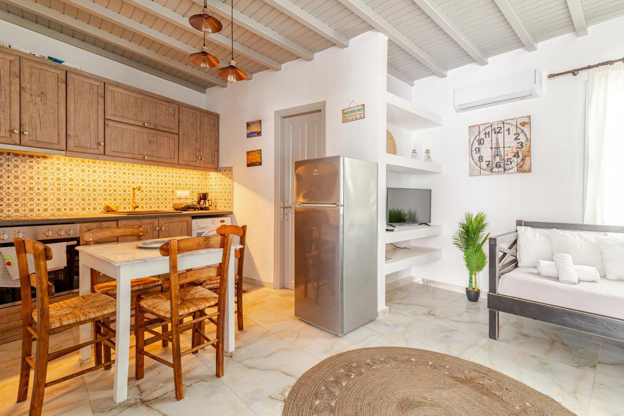 Elenitas Beach House In Ornos Ngoại thất bức ảnh