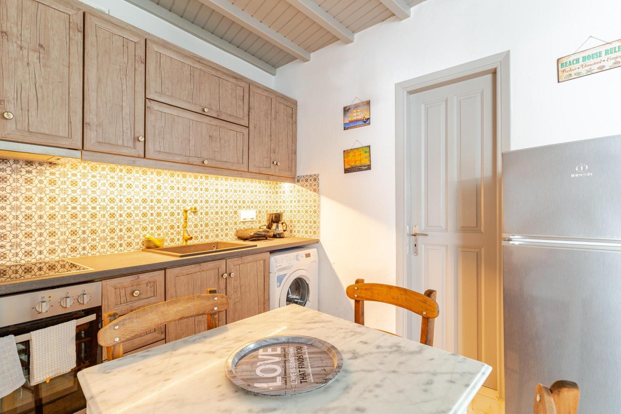 Elenitas Beach House In Ornos Ngoại thất bức ảnh