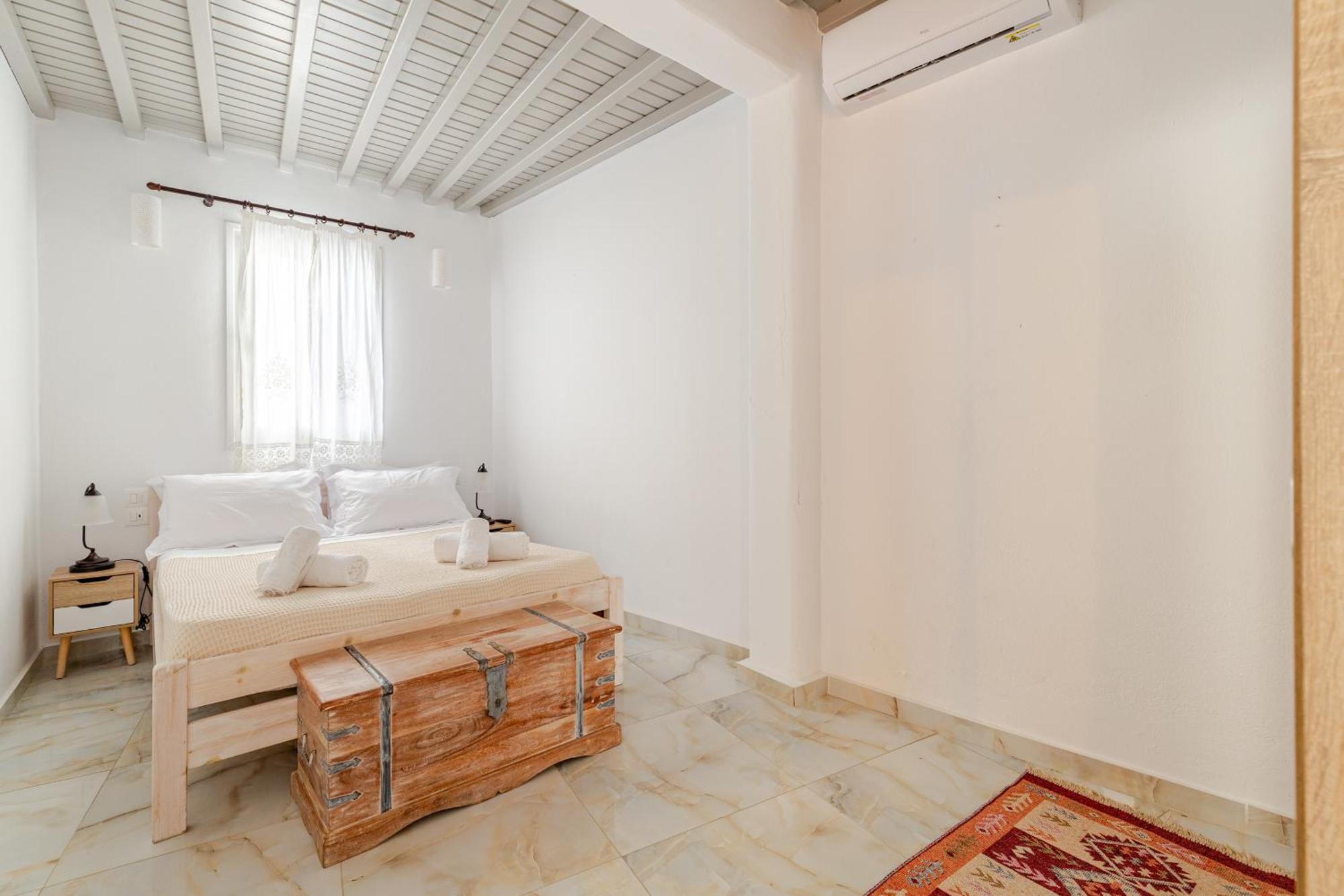 Elenitas Beach House In Ornos Ngoại thất bức ảnh