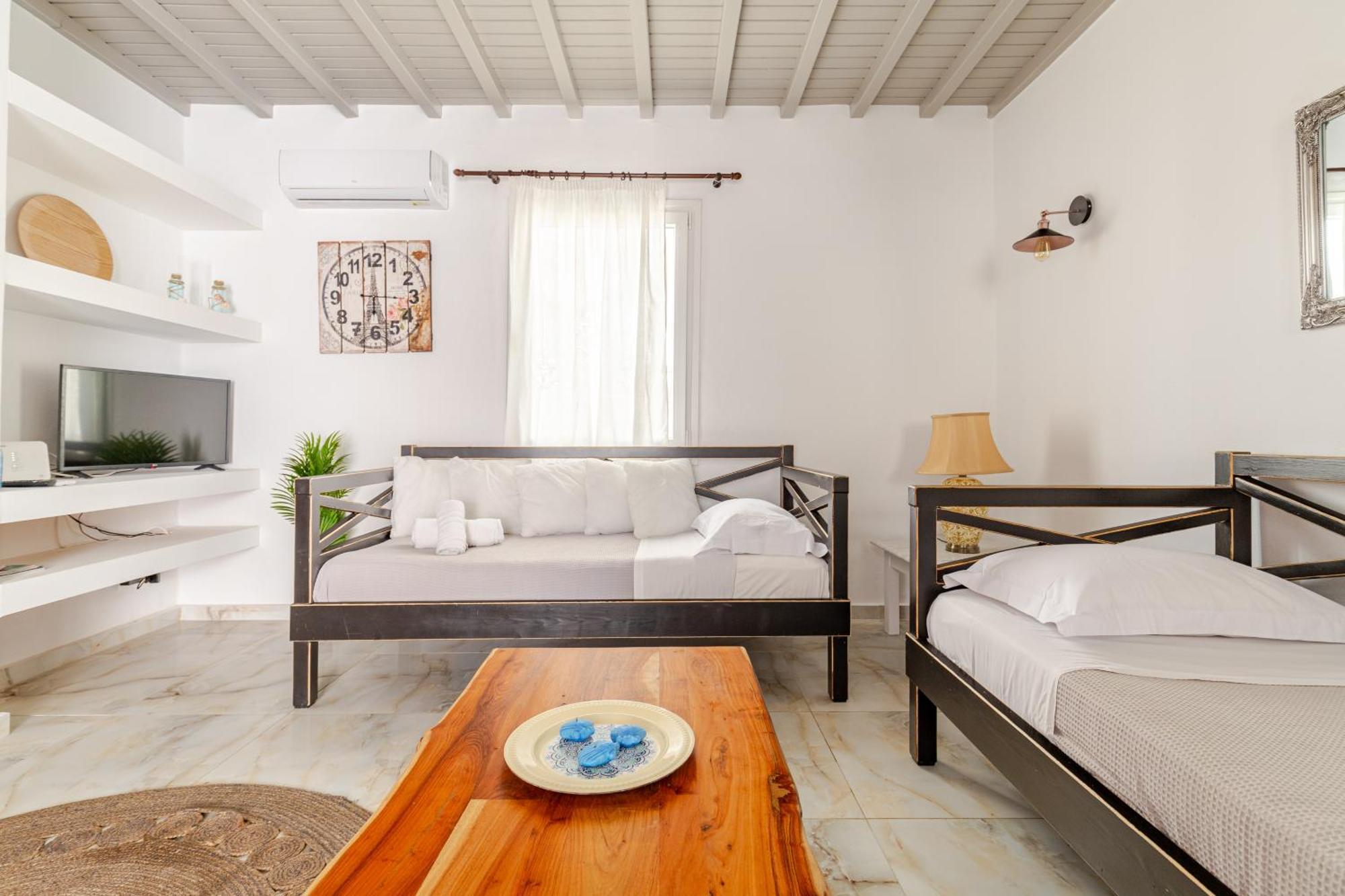 Elenitas Beach House In Ornos Ngoại thất bức ảnh